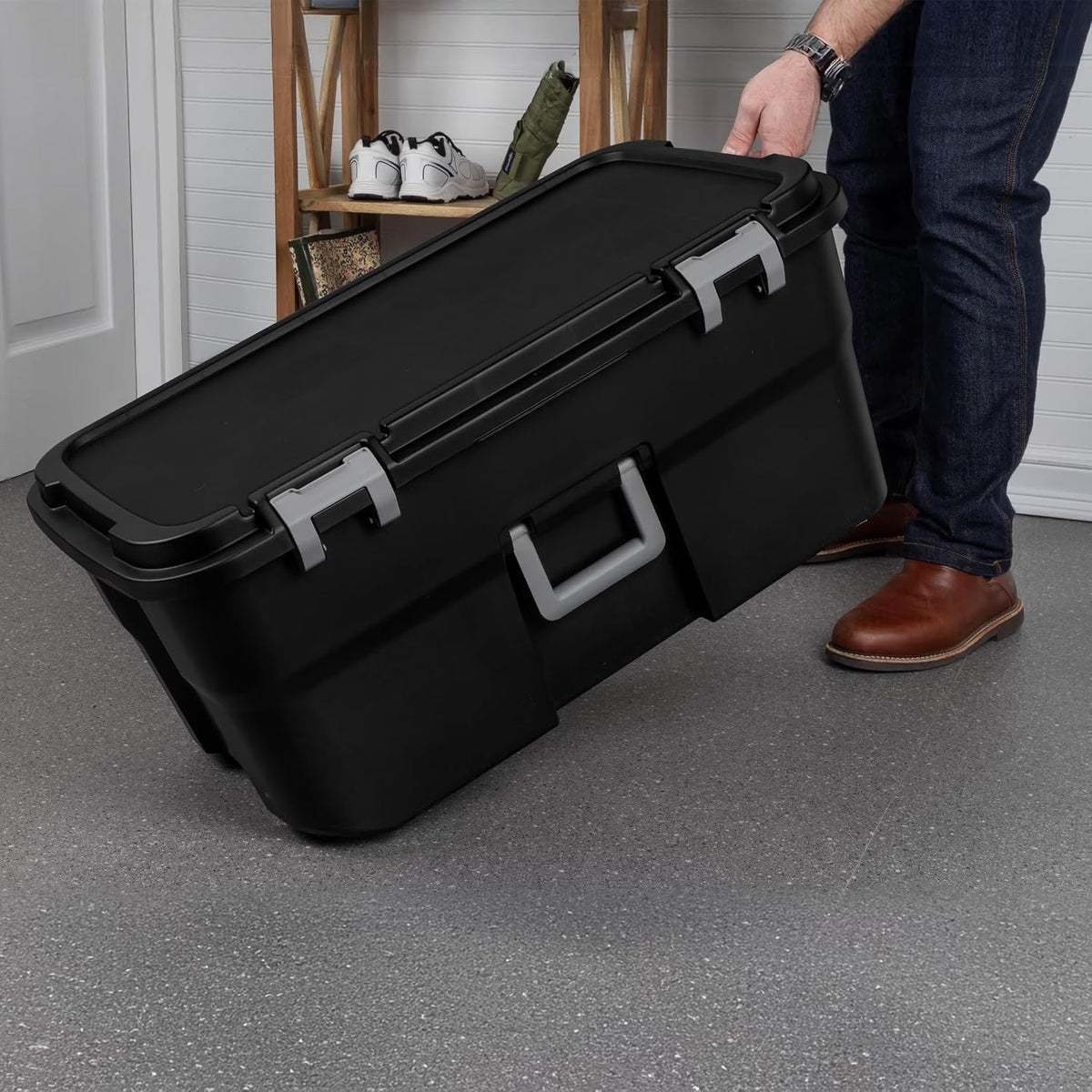 22 Gallon Lockable Black Plastic Storage Trunk L807